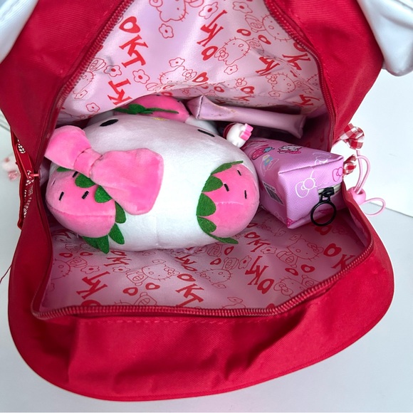 🍓(HK319) Hello Kitty Adorable 6-Piece Strawberry Bundle! - Picture 6 of 14